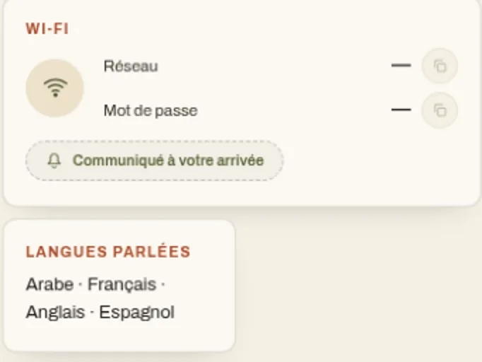 Carte Wi-Fi du livret avec le nom du réseau et le mot de passe à copier, suivie des langues parlées au riad